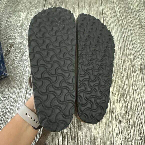 Birkenstock Soft Pink Sandals - Picture 6 of 7